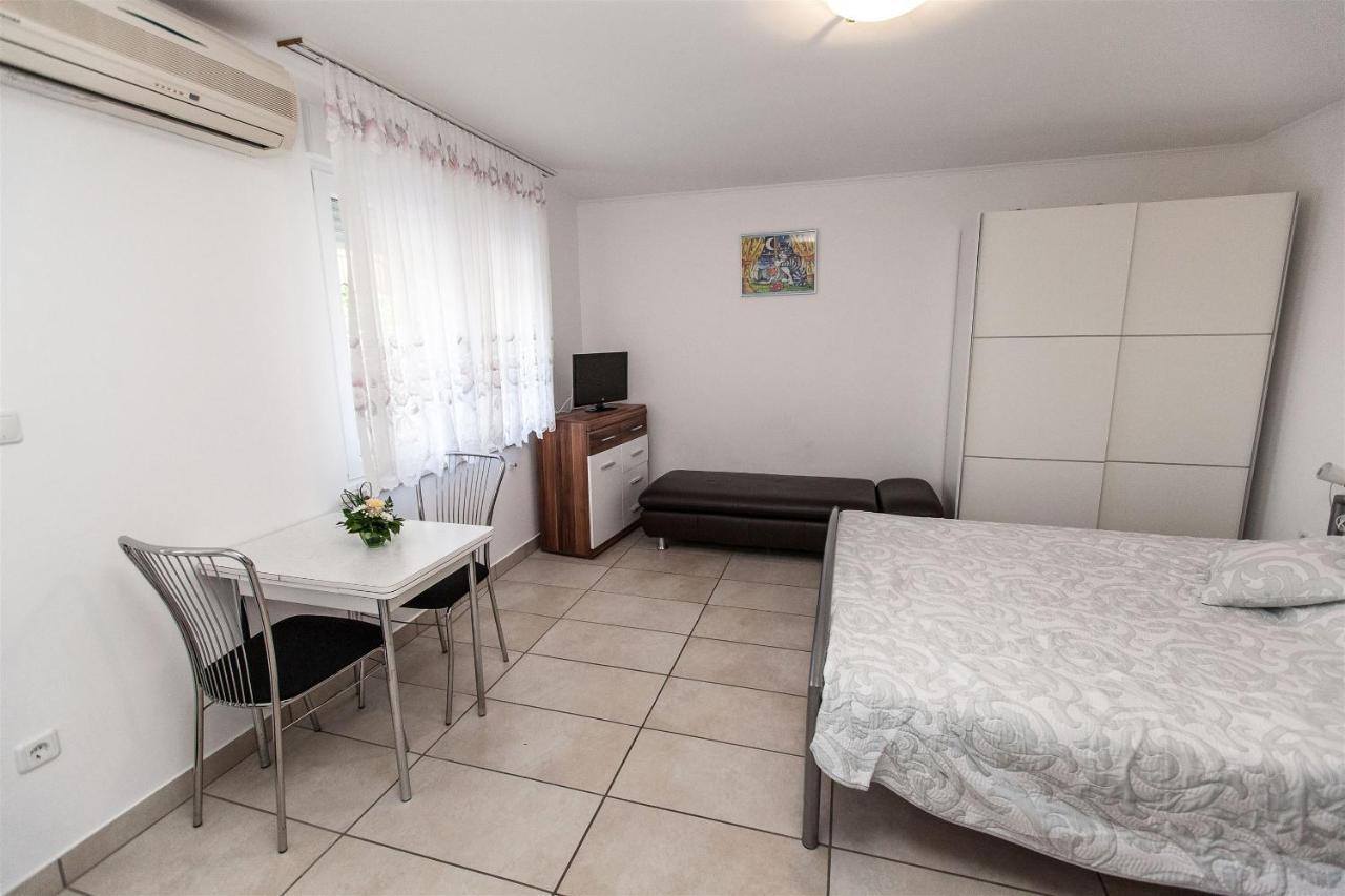 Apartments Carmen ツリクヴェニツァ エクステリア 写真