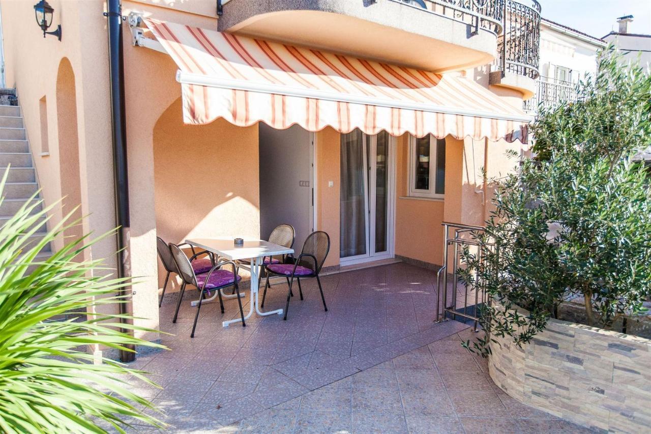 Apartments Carmen ツリクヴェニツァ エクステリア 写真