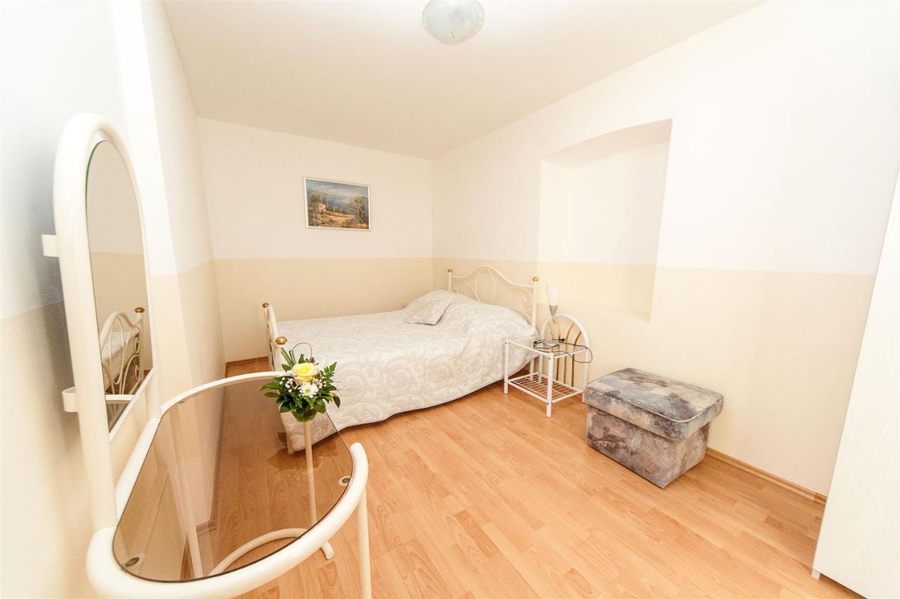 Apartments Carmen ツリクヴェニツァ エクステリア 写真